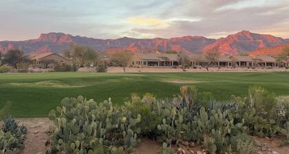 Spectacular views: 3-bedroom house. Gold Canyon 55+. Golf close. Pool access