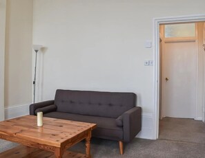 Living area - Beautiful Seafacing Apartment with Stunning Sunset Views (Herne Bay)