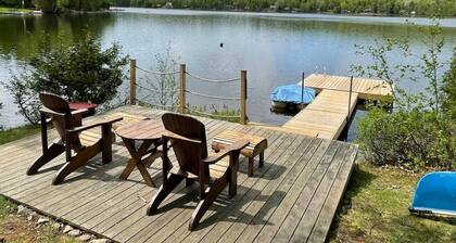 Diamond Lakehouse | SUP, Canoe, BBQ, Aurora Magic