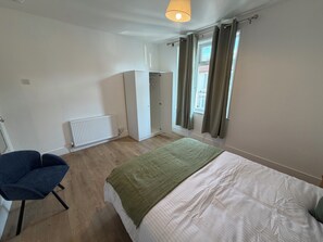 5 sovrum, strykjärn/strykbräda, gratis wi-fi och sängkläder