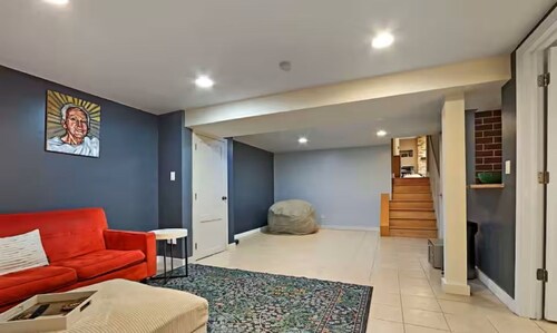 Spacious Chicagoland Retreat w/ Hot Tub + Fireplace Sleeps 6+