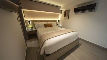 1 habitación, tabla de planchar con plancha, wifi y ropa de cama