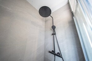 Shower, hair dryer - Pépite au cœur du bourg Domaine sécurisé (Ploemeur)