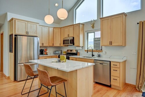 Peak view House | Air Hockey • 4 BR • Mtn View