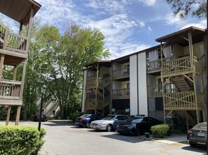 Exterior - Awesome 2-bedroom condo with AC in welcoming Ocean City (Ocean City)
