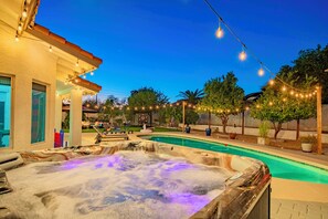 Outdoor pool, a heated pool - Midterm Spacious 4-bedroom Oasis Villa in peaceful Scottsdale (Scottsdale)
