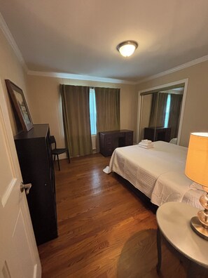 WiFi, bed sheets - Lux- Minimum 2 -Lexington With-Riverwalk & CAE (West Columbia)
