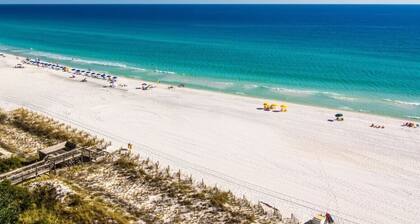 Sunny Getaway | Minutes To Beaches & Downtown