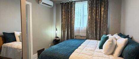 Free WiFi, bed sheets
