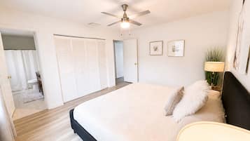 Iron/ironing board, WiFi, bed sheets