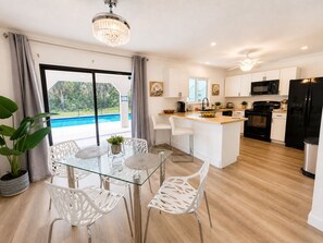 Dining - Modern Port Charlotte Retreat with Heated Pool (Port Charlotte)