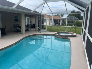 Piscine extérieure, piscine chauffée