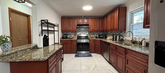 Central 3BR • 1 Min Walk to Logan Valley Mall