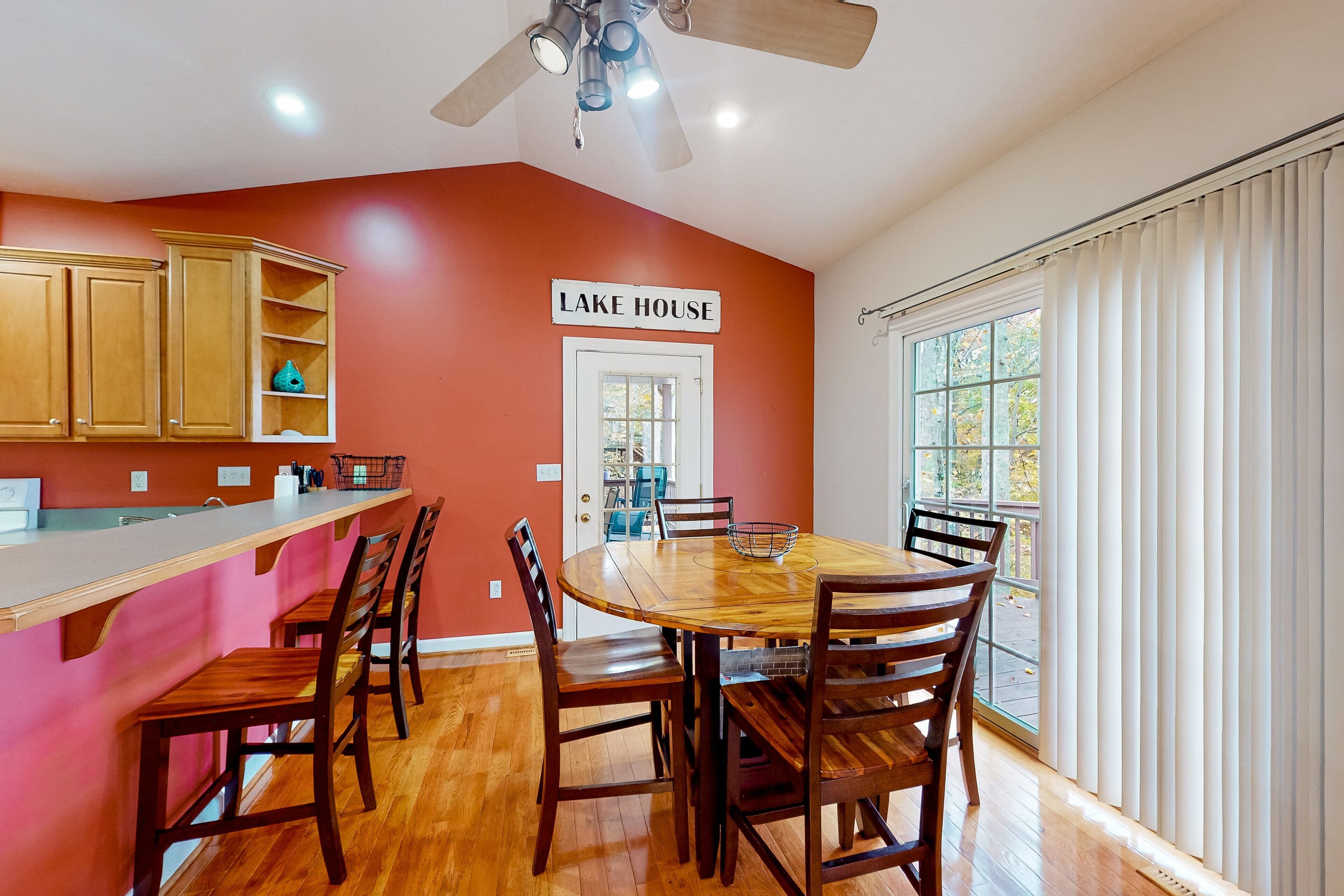 House, Multiple Beds (Briarcliff) | 4 bedrooms, individually decorated, individually furnished, bed sheets