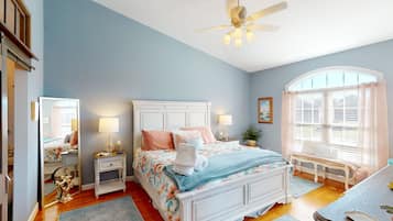 3 bedrooms, individually decorated, individually furnished, bed sheets