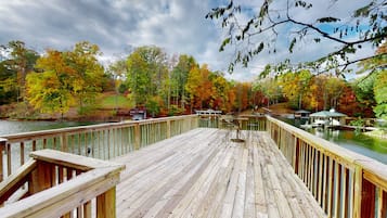 House, 2 Queen Beds (A Quiet Cove) | Water view