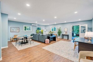 Casa, varias camas, bañera de hidromasaje (Heron's Cove) | Interior
