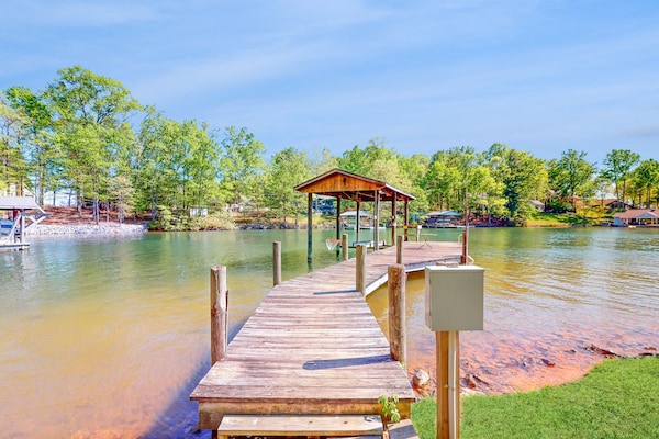 Jewelbox Cottage - Dog-friendly Lakefront Home With Private Dock, Canoe & Sups - Smith Mountain Lake, VA