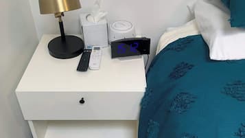 Cuna de viaje, wifi, ropa de cama