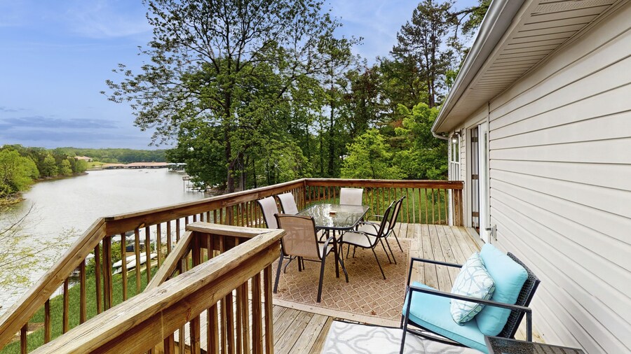 Wet Feet Retreat - Beautiful Lake House With Incredible Views and Dock