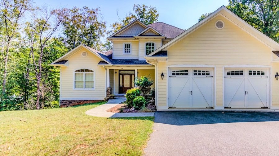 Edelweiss - Lakefront Home With View, Private Dock, Pool Table, 3 Primary Suites