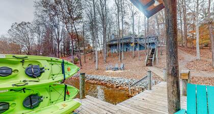 A Kerr Home - Waterfront Home With Private Dock, Lake Views, Kayaks, Paddleboat, & Pool Table