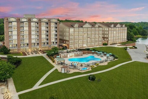 The Pointe - Peaceful Resort Studio, Beach, Game Room & Lake Access