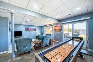 Living area - Three Sheets to the Wind - Dog-friendly Lakefront Home With Dock, & Kayaks (Moneta)