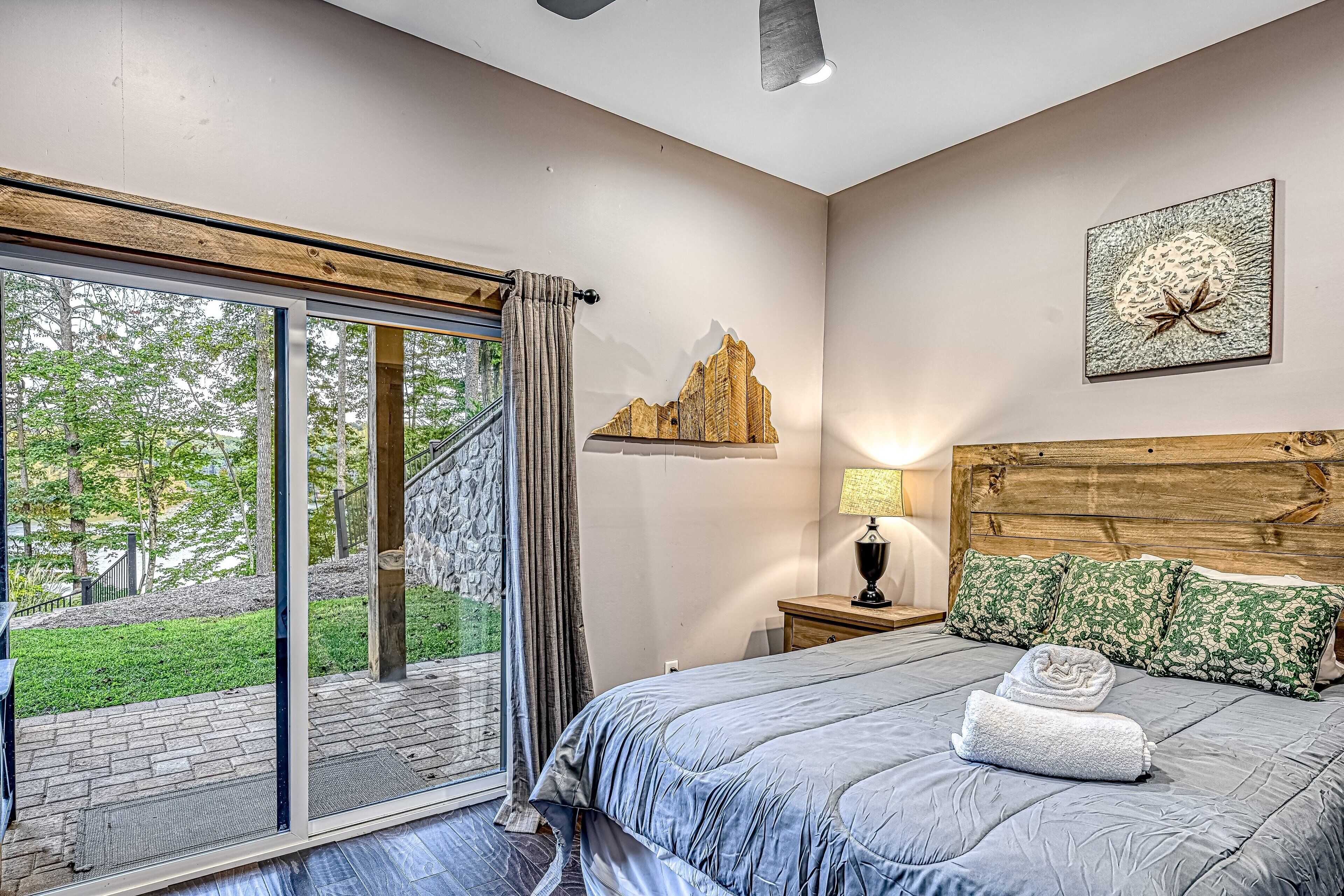 5 bedrooms