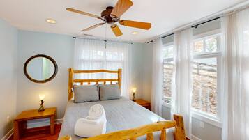 Cottage, Beberapa Tempat Tidur, hot tub (Bears Den at Acorn Dr) | 2 kamar tidur