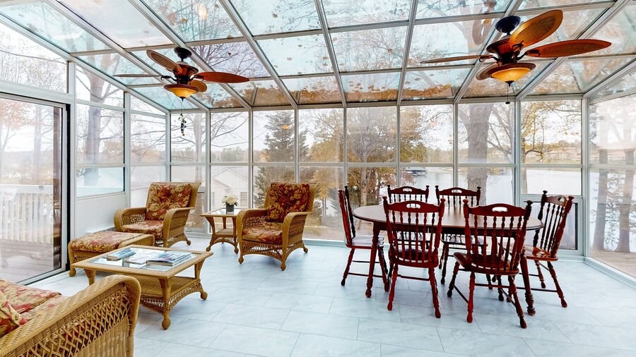 Lake Escape - Lakefront Home With Private Dock, hot Tub, Game Room