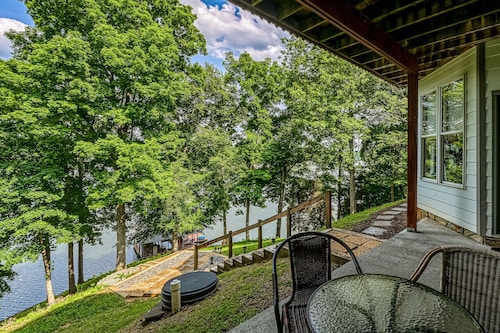 Still Waters - Lakefront Luxury Home With Views, Dock, Home Theater & Game Room