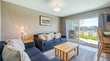 Casa, varias camas (The Sunset Cove) | Área de sala de estar