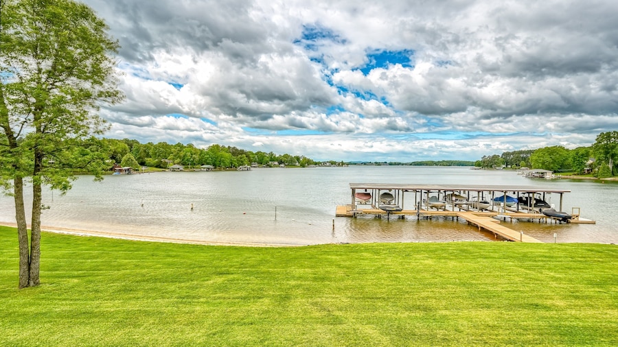 Sunset Cove - Waterways Lakefront Retreat With Boat Slip, Pool & Beach - Dogs OK