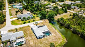 Exterior - Quiet tropical escape with or without the family close the beach (Port Charlotte)