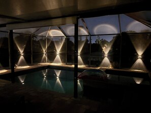 Outdoor pool, a heated pool - Quiet tropical escape with or without the family close the beach (Port Charlotte)