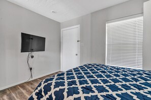 Kondominium, 1 Tempat Tidur Queen dengan tempat tidur Sofa, akses ke kolam renang (Reel Simple) | 1 kamar tidur