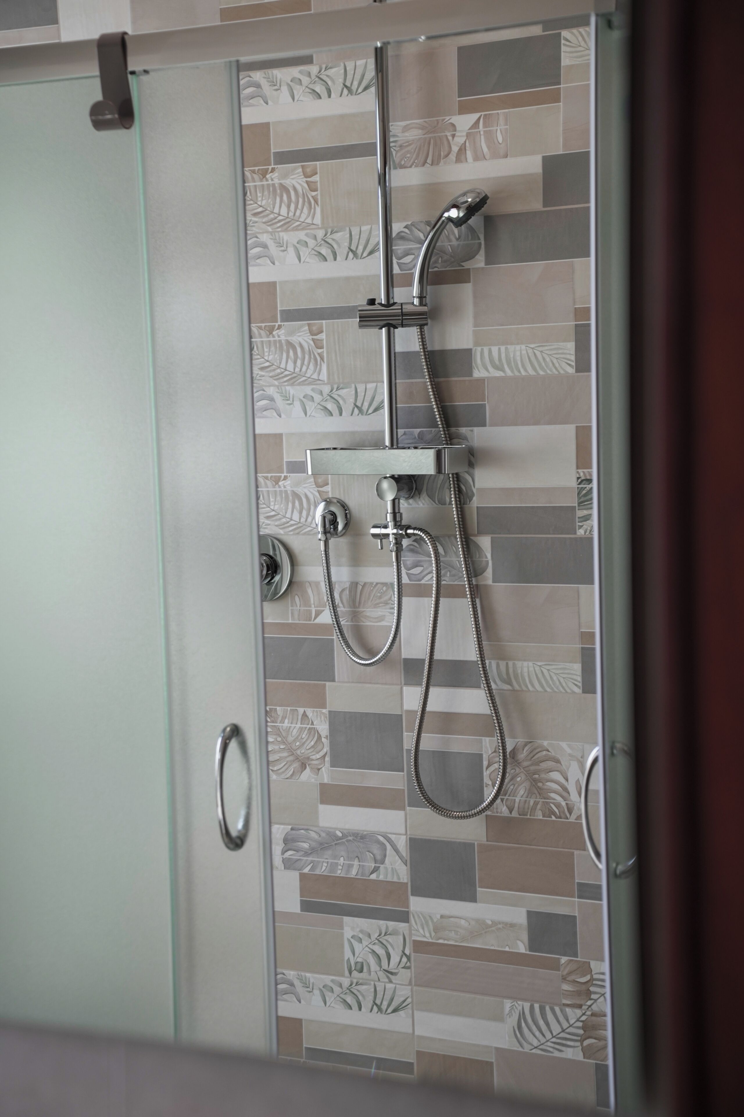 Dusche, Haartrockner, Bidet, Handtücher