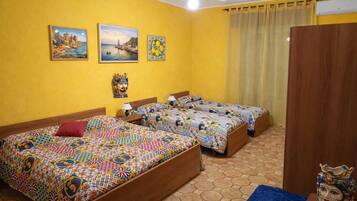 2 Schlafzimmer, BĂŒgeleisen/BĂŒgelbrett, Reisekinderbett, WLAN