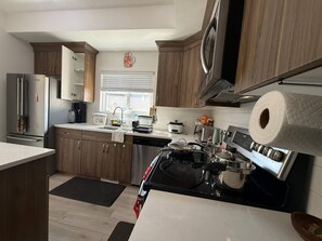 House, 3 Bedrooms, Patio | Interior - A&A Retreatfam-friendly 3BR Spacious Haven Leduc (Leduc)