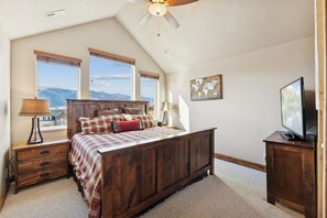4 bedrooms, iron/ironing board, WiFi, bed sheets - Ski/Lake condo in Eden, UT near Snowbasin/Powder Mtn/Nordic Valley/Pineview (Eden)