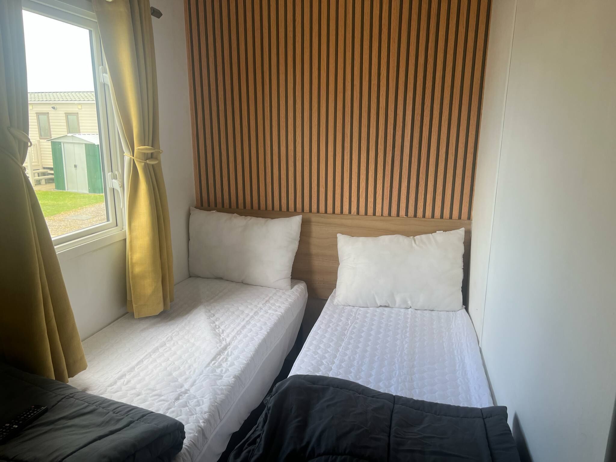 2 bedrooms