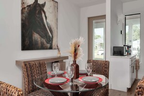 Dining - Private pool retreat w/ screened patio & BBQ (Vero Beach)