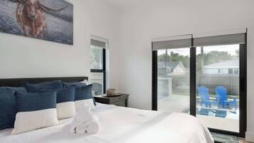 Iron/ironing board, WiFi, bed sheets
