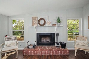 Interior - Fischer Farmhouse - 17 Private Acres + Hot Tub + Horseshoes + Corn Hole + Views (Wimberley)