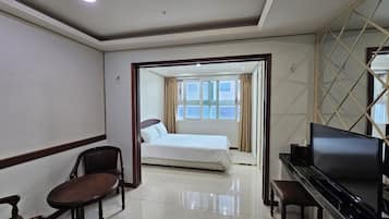 Premium Double Room, City View | Blackout drapes, free WiFi