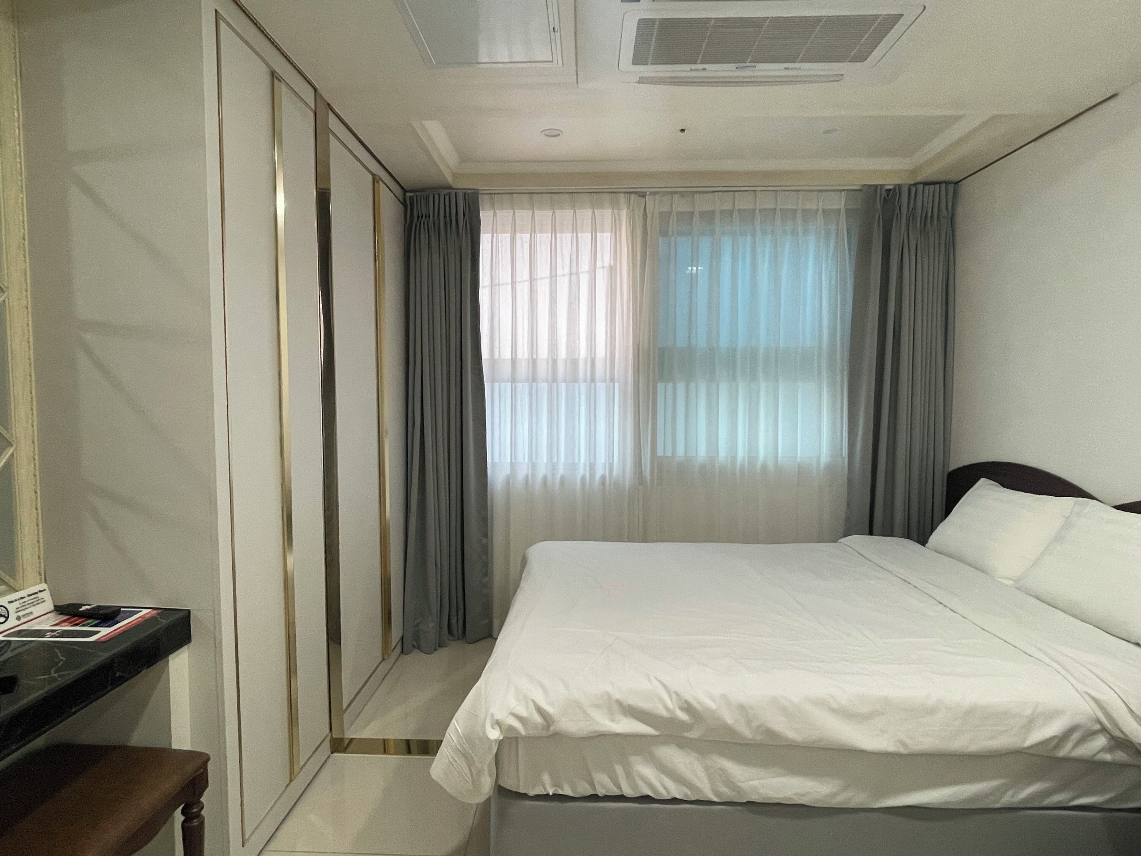Standard-Doppelzimmer, Stadtblick