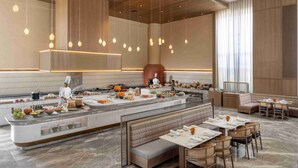 Daily buffet breakfast for a fee