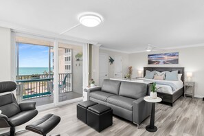 Room - Panoramic Beach Oasis – Barefoot & Bonita Beach - Newly Renovated. 2 New Bikes. (Bonita Springs)