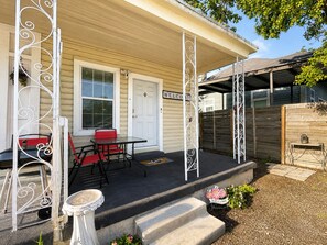 Outdoor dining - Fun Game House Near Downtown / Arcade + Air Hockey (San Antonio)